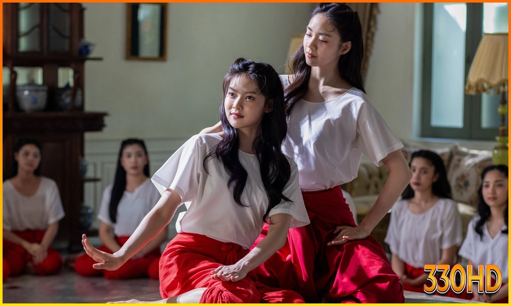 ซีรี่ย์ไทยเรื่องสอดสร้อยมาลาแสดงศิลปะการร่ายรำที่อ่อนช้อย